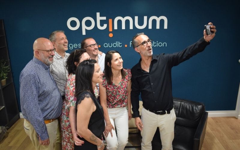 Associés d’Optimum Gestion réunis dans les locaux du groupe pour un moment de convivialité et de partage